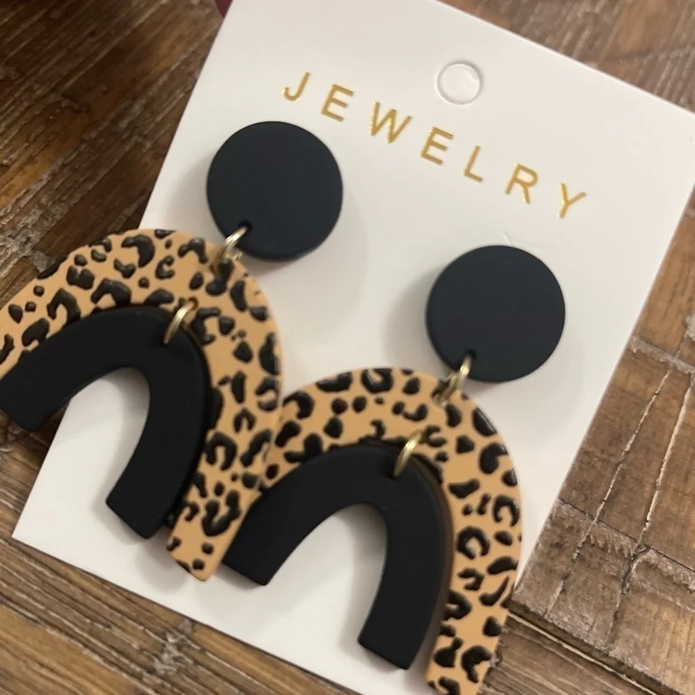NWT Bohemian Leopard Dangle Earrings